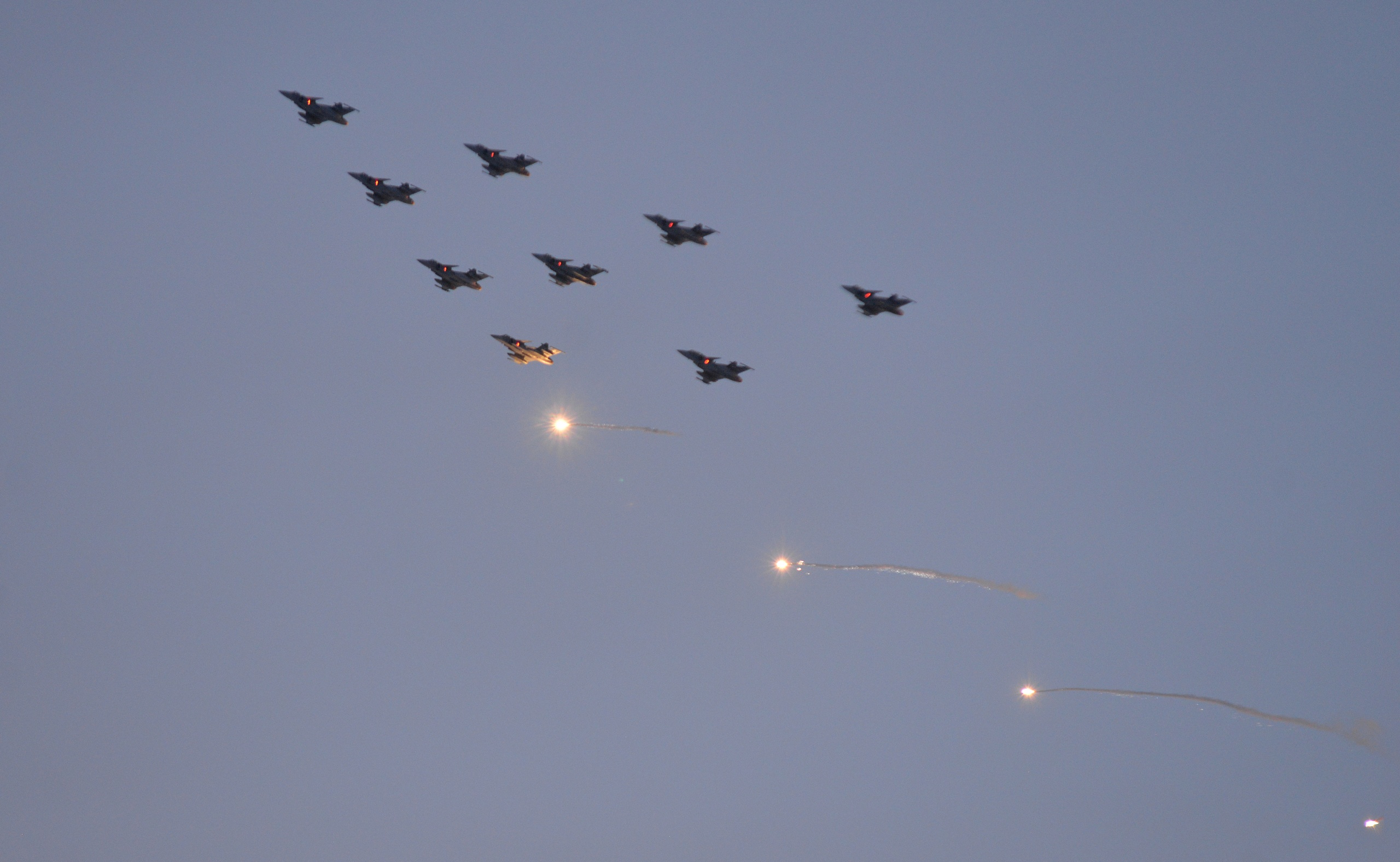 F 21, julhälsning med jag Gripen, 1 Foto Kent Norberg 241209.