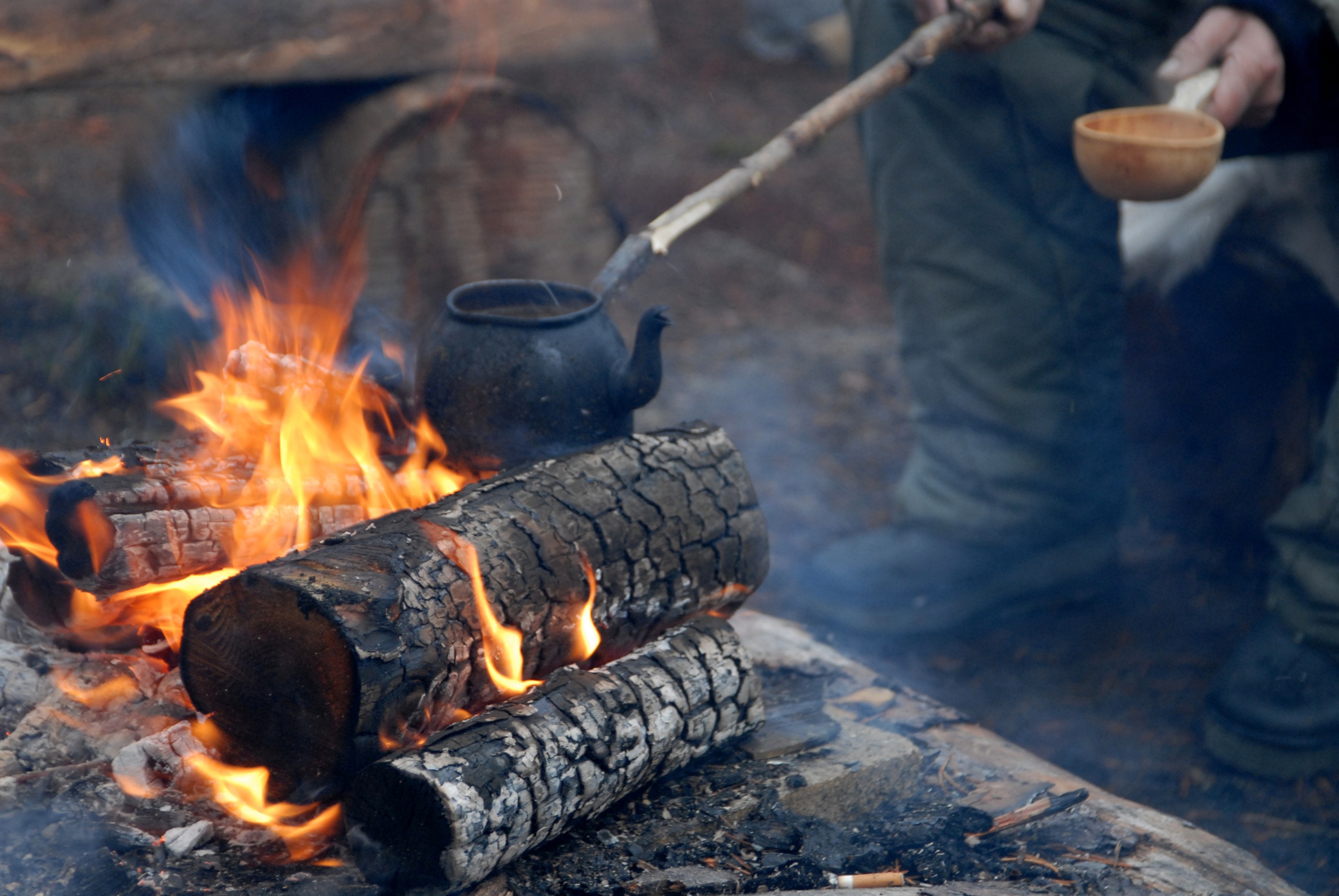 Eld, brasa, kaffe, kok, kåsa, höst, kokar