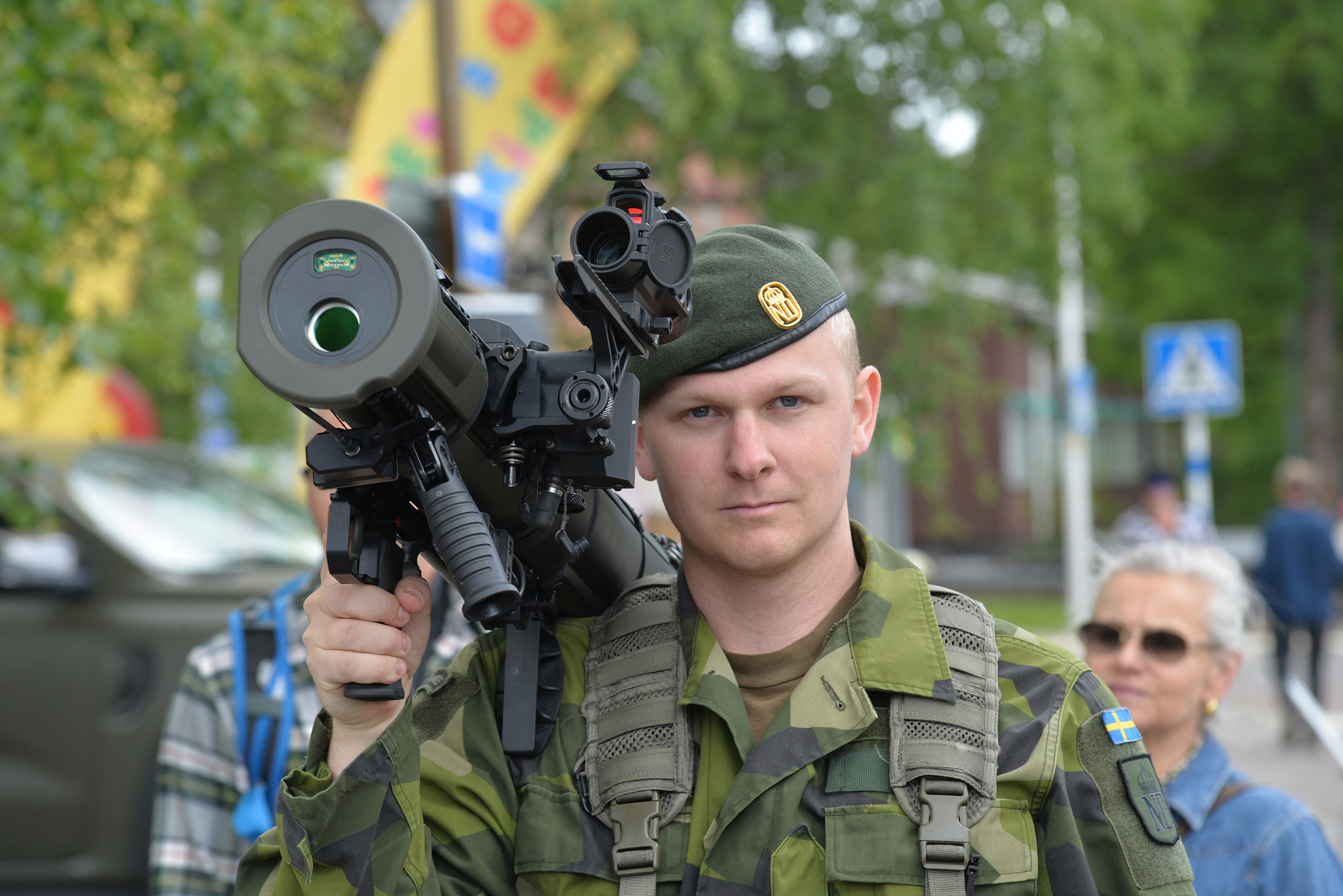 Lets Go, Let´s Go, Lt Hammer, granatgevär, K4, försvarsmakten, förevisning, Carola Falck,