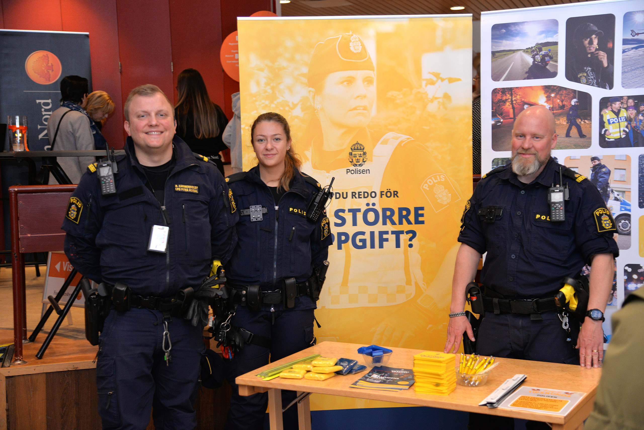 Höstmässa, rekryteringsmässa. Polis