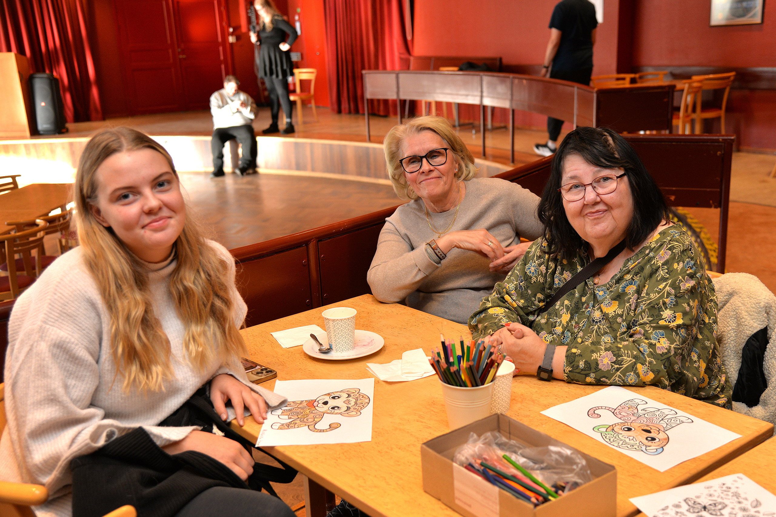 Minna Holstein, Ann-Britt Laestander, Elisabeth Marklund, Trivseldag för brukare, anhöriga och personal, Vuxenskolan och FUB deltog.
