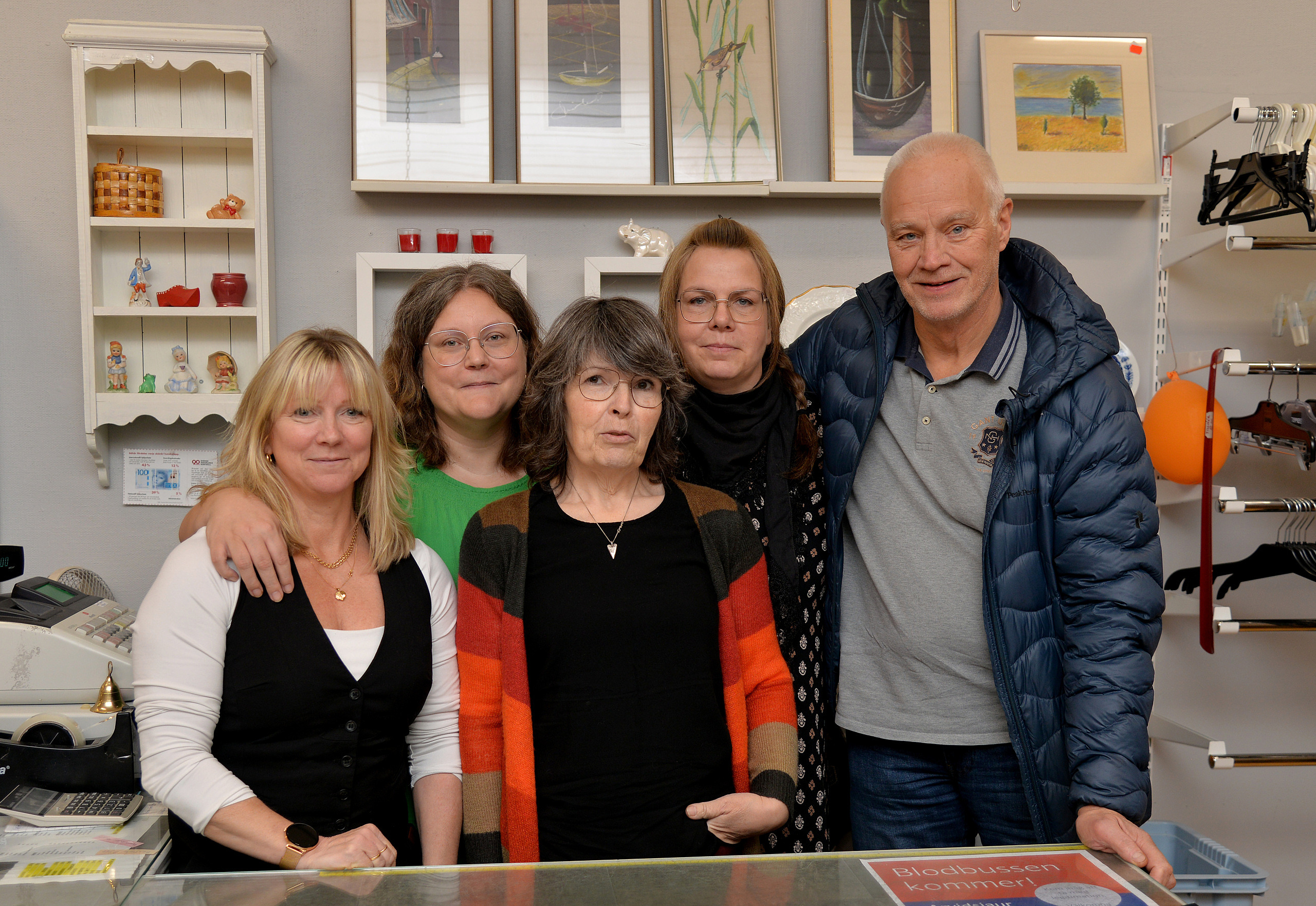Marlene Jonsson, Erika Gabvrielsson, Ulla Lundqvist, Erika Andersson, Ulf Starefeldt, ordf. Röda korset i Arvidsjaur.
