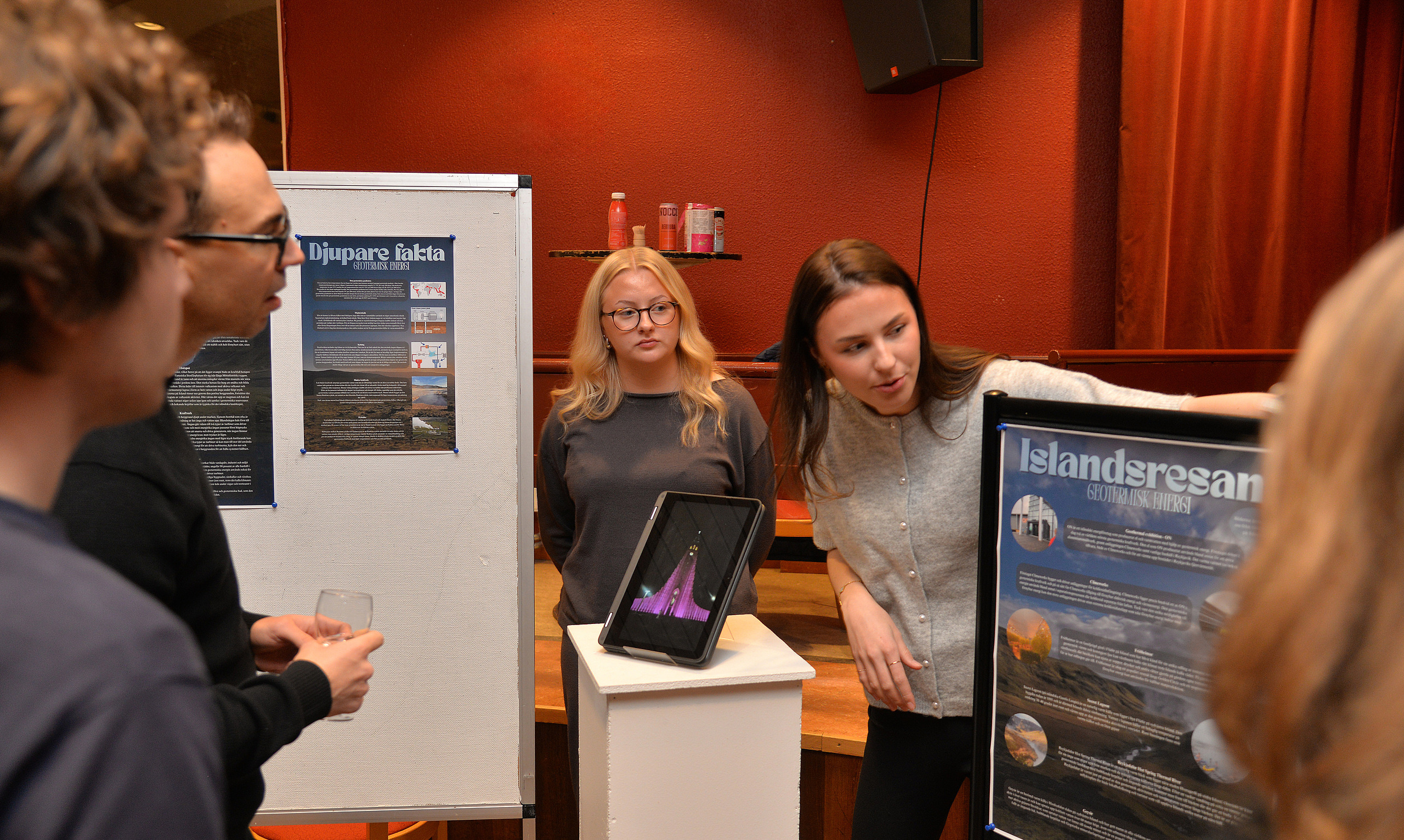 Elevutställning om Island1 Foto Kent Norberg 251118