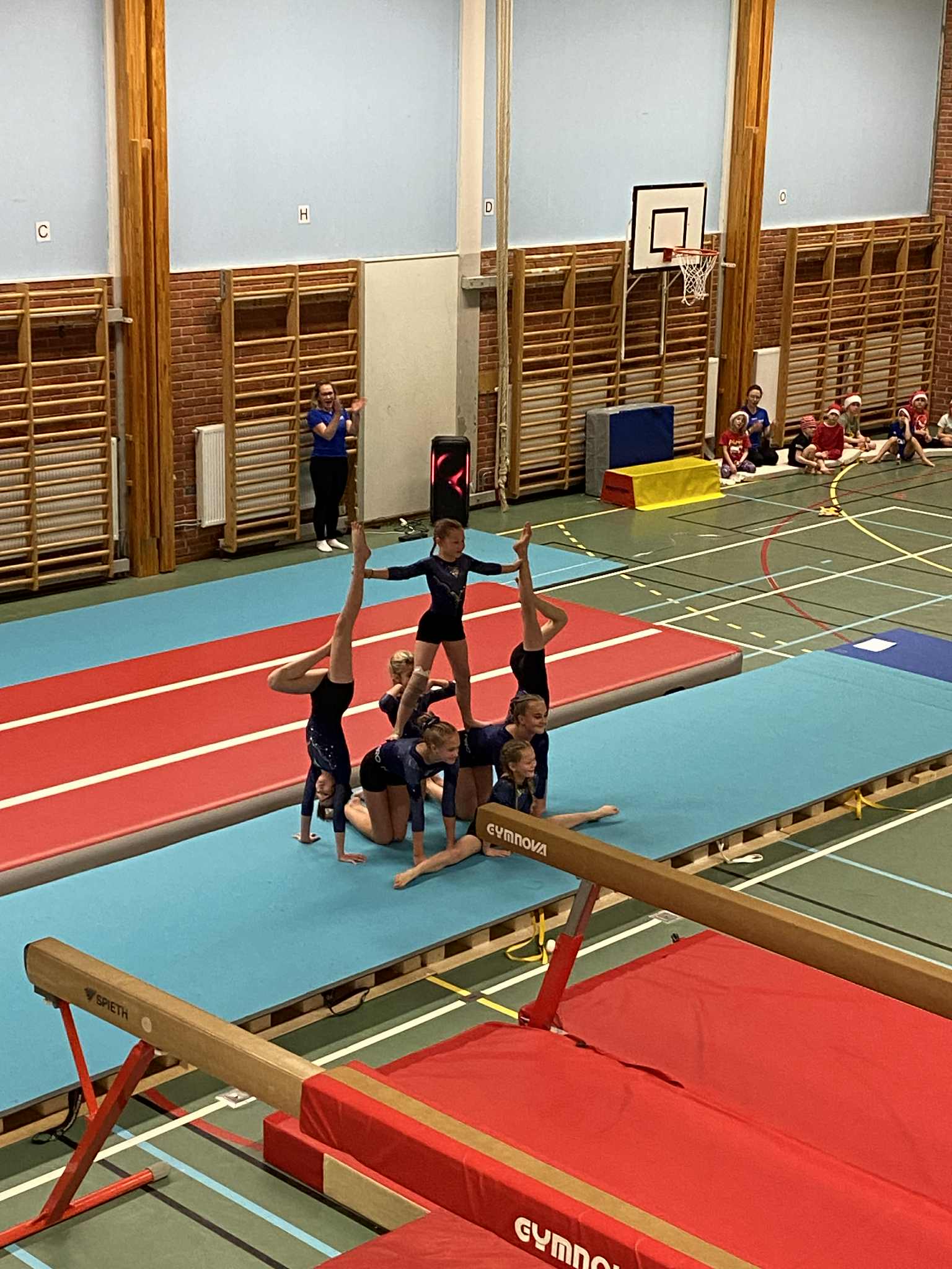 IFK Arvidsjaur gymnastik, uppvisining, sporthallen, Centrumbadets sporthall, sista uppvisningen,